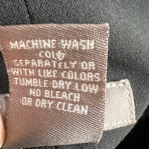 Kenar black skirt- size 6- used - good condition - Picture 4 of 4